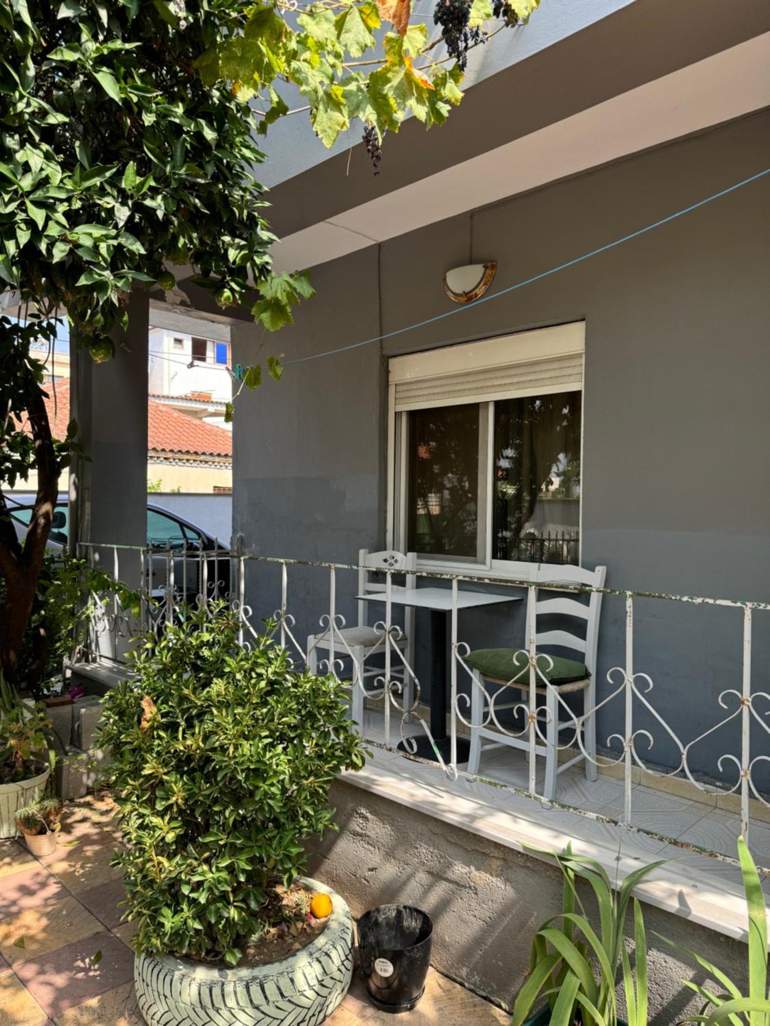 Green Door House Tirana Esterno foto